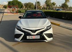 تۆیۆتا کامری